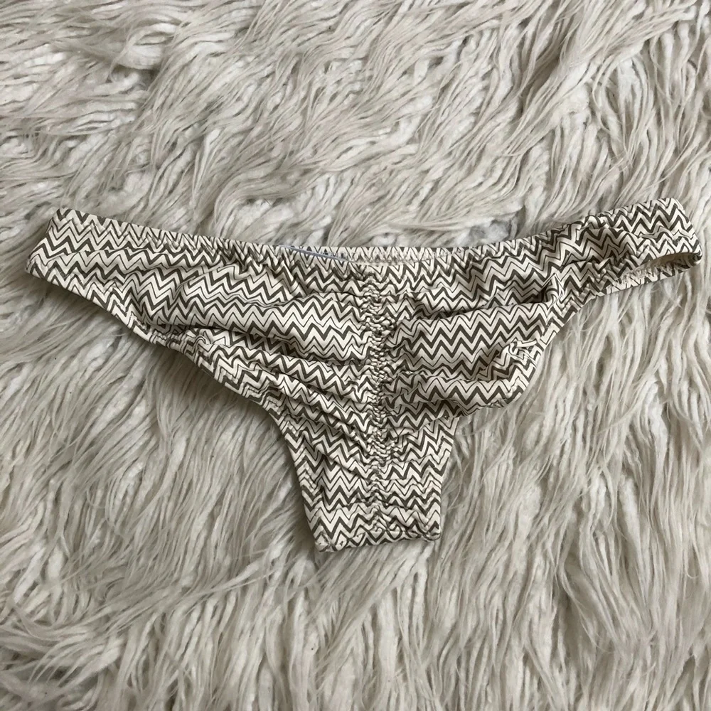Eberjey Wanderlust Sage Blanc Allie Zigzag Bikini Bottoms NWT Size Large